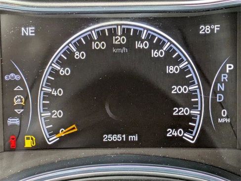 Certified 2022 Jeep Grand Cherokee Limited image 22