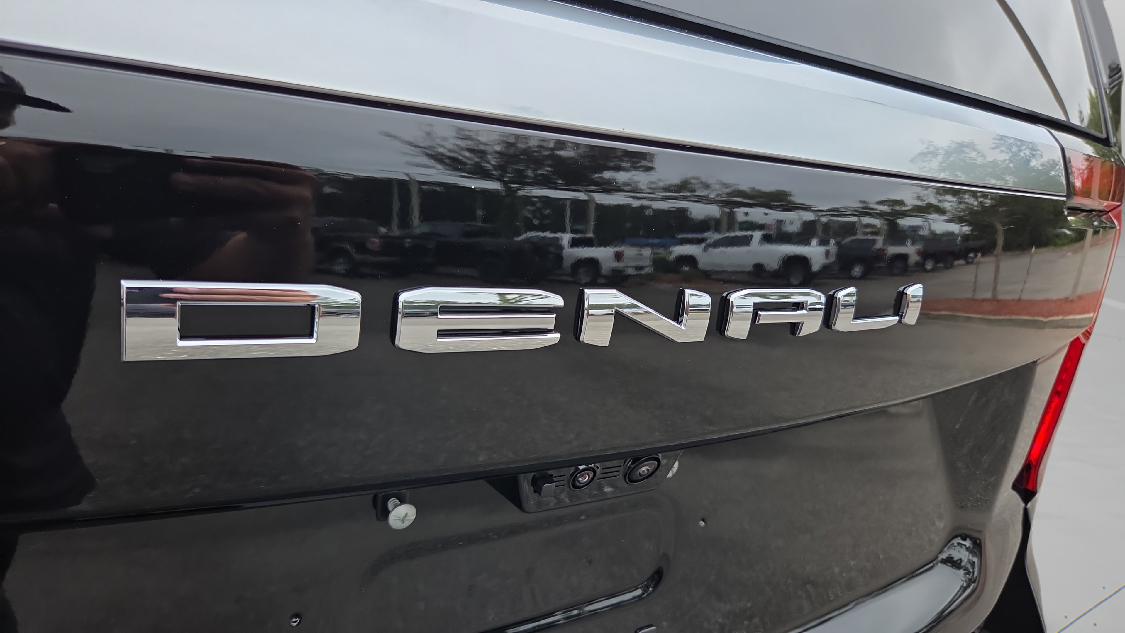New 2026 GMC Yukon Denali w/ Denali Reserve Package AWD/4WD image 36