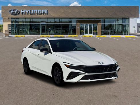New 2026 Hyundai Elantra SEL Sport Premium image 11