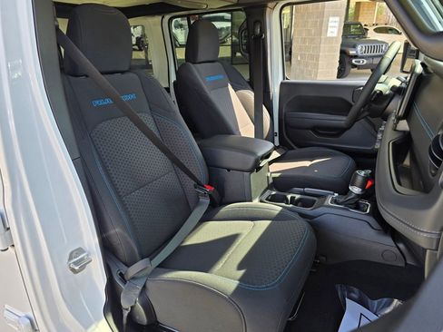 Used 2025 Jeep Wrangler Unlimited Rubicon 4xe w/ Safety Group image 29