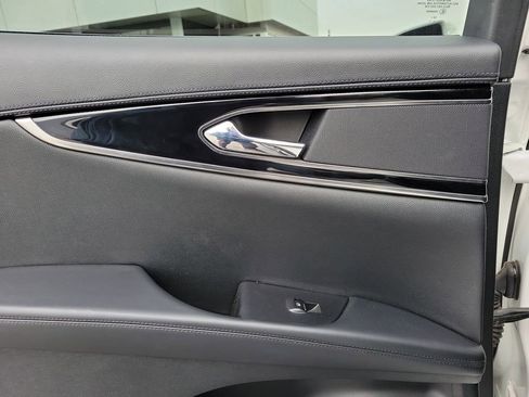 Certified 2023 Lincoln Nautilus AWD w/ Premium Package image 14