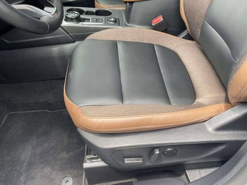 Used 2025 Ford Bronco Sport Outer Banks w/ Outer Banks Tech Package+ AWD/4WD image 13