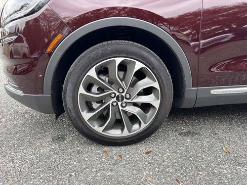 Certified 2023 Lincoln Nautilus Reserve w/ Equipment Group 201A image 10