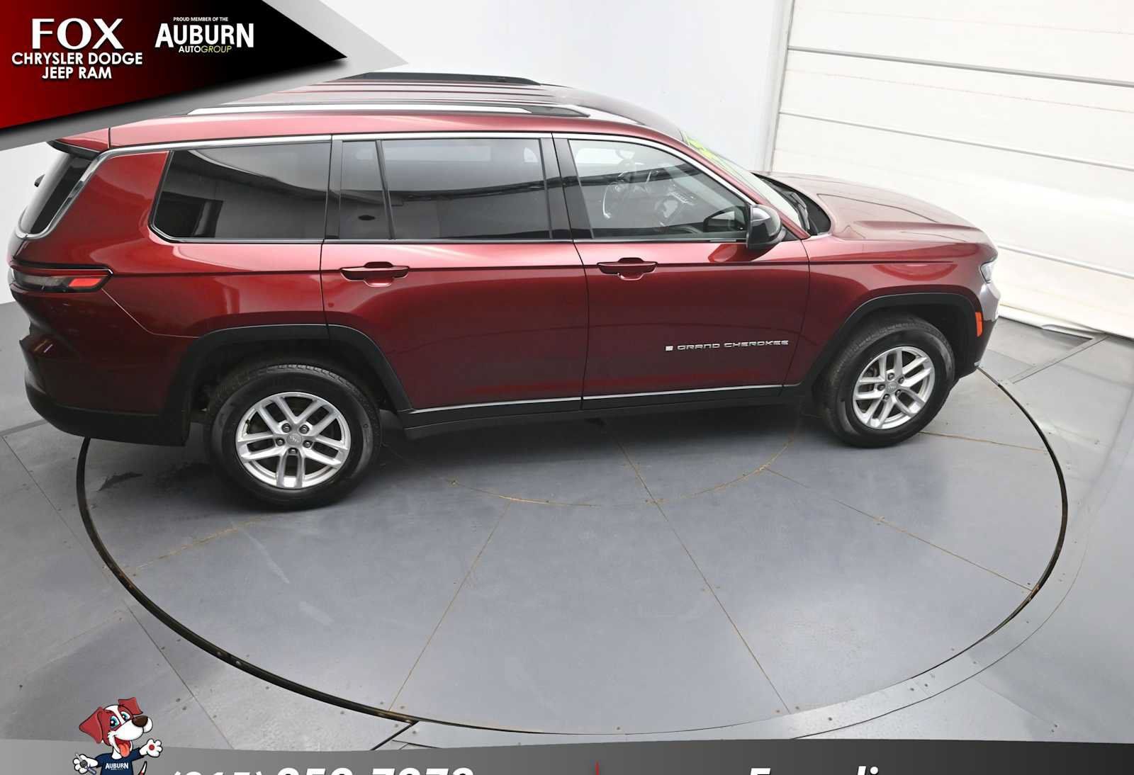 Used 2023 Jeep Grand Cherokee L Laredo w/ Luxury Tech Group I AWD/4WD image 35