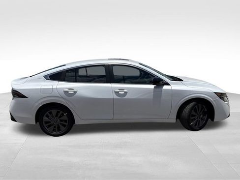 New 2026 Nissan Sentra SL w/ Floor Mat Package FWD image 8