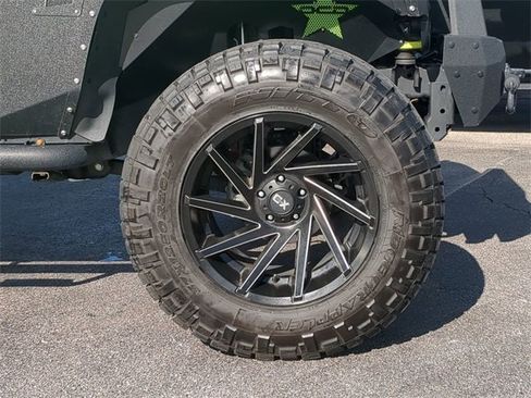 Used 2017 Jeep Wrangler Unlimited Sport w/ Max Tow Package image 11