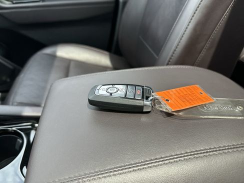 Used 2025 Ford Explorer Platinum RWD image 26