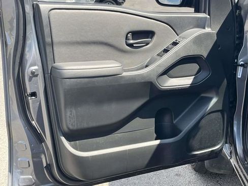 Used 2024 Nissan Frontier S w/ Technology Package RWD image 14