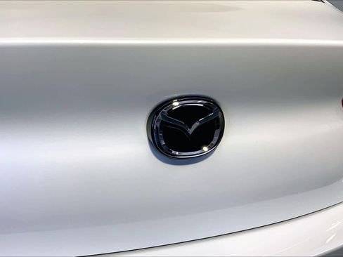 Used 2023 MAZDA MAZDA3 s FWD image 10