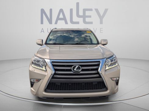 Used 2016 Lexus GX 460 Luxury w/ Preferred Accessory Package AWD/4WD image 8