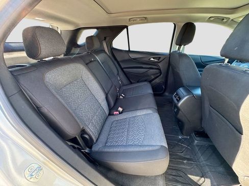 Used 2022 Chevrolet Equinox LT image 25