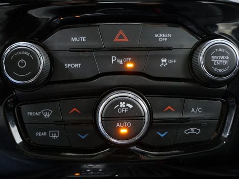 Used 2023 Chrysler 300 S image 19