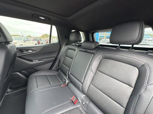 New 2026 Chevrolet Equinox LT w/ Convenience Package II FWD image 12
