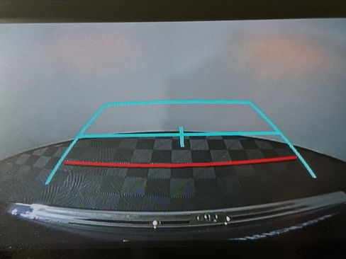 Used 2022 Toyota Highlander L image 24