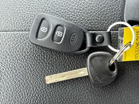 Used 2013 Kia Sorento LX w/ Convenience Pkg FWD image 33