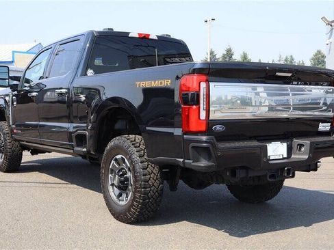 Used 2024 Ford F350 Platinum w/ Tremor Off-Road Package AWD/4WD image 3