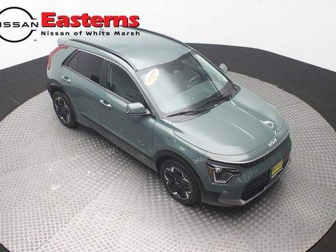 Used 2023 Kia Niro Wind w/ Wind Preserve Package FWD image 3