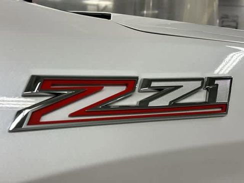 Used 2022 Chevrolet Silverado 1500 LTZ w/ LTZ Premium Package AWD/4WD image 31