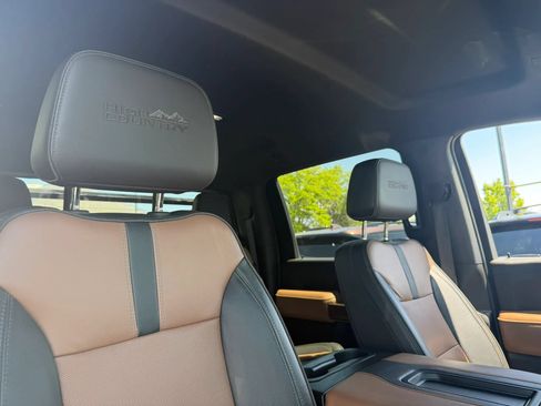 Used 2022 Chevrolet Silverado 3500 High Country w/ Technology Package AWD/4WD image 26