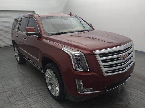 Used 2018 Cadillac Escalade Platinum RWD image 13