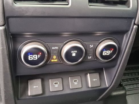 Used 2022 Land Rover Defender 110 S AWD/4WD image 11