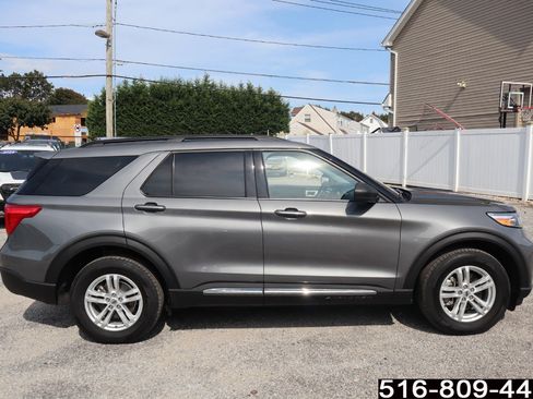 Used 2023 Ford Explorer XLT w/ Equipment Group 202A image 6