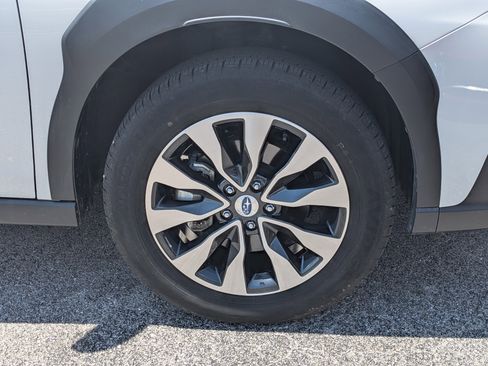 Certified 2024 Subaru Outback Limited AWD/4WD image 11