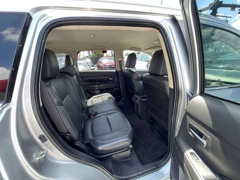 Used 2020 Mitsubishi Outlander SEL FWD image 17