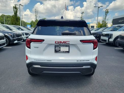 Used 2025 GMC Terrain Elevation AWD/4WD image 5
