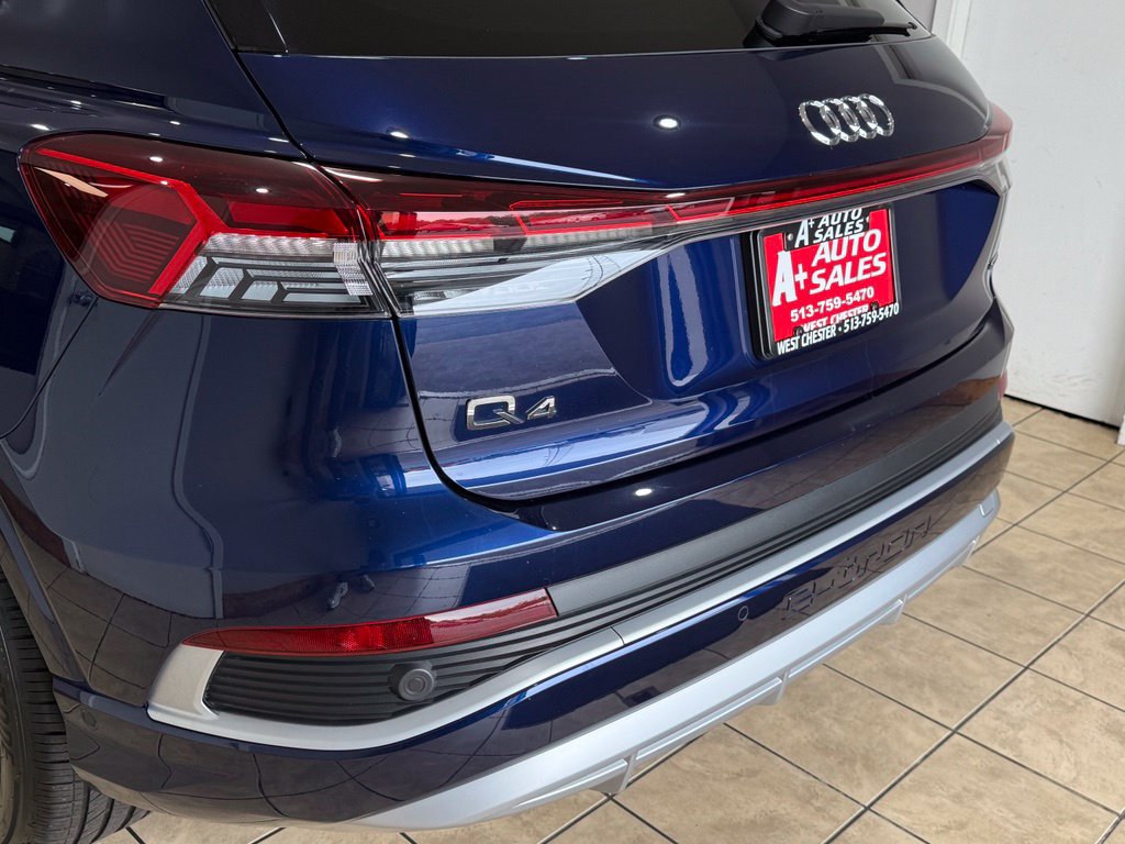 Used 2023 Audi Q4 e-tron Prestige AWD/4WD image 9