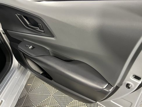 Used 2025 Toyota Prius LE image 31