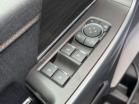 Used 2024 Ford F150 Lightning Lariat image 13