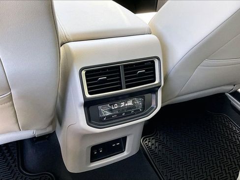 New 2026 Volkswagen Atlas SEL Premium R-Line AWD/4WD image 18