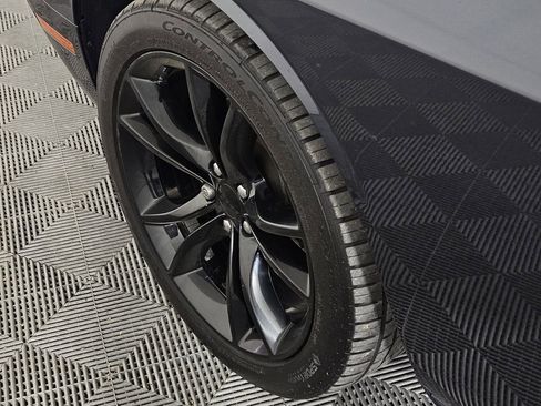 Used 2016 Dodge Challenger SXT w/ Blacktop Package image 6