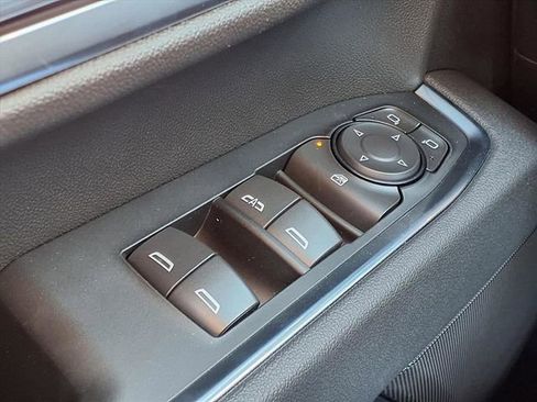 New 2026 GMC Sierra 3500 SLE w/ SLE Value Package image 15