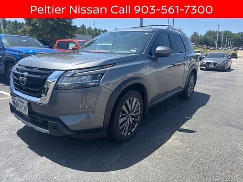 Used 2023 Nissan Pathfinder SL w/ SL Premium Package FWD image 5