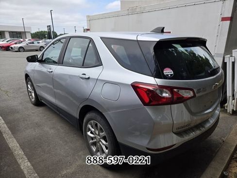 Used 2021 Chevrolet Equinox LS FWD image 5