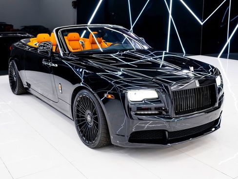 Used 2018 Rolls-Royce Dawn image 9