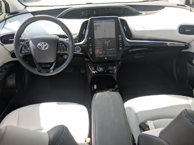 Used 2022 Toyota Prius Limited FWD image 14