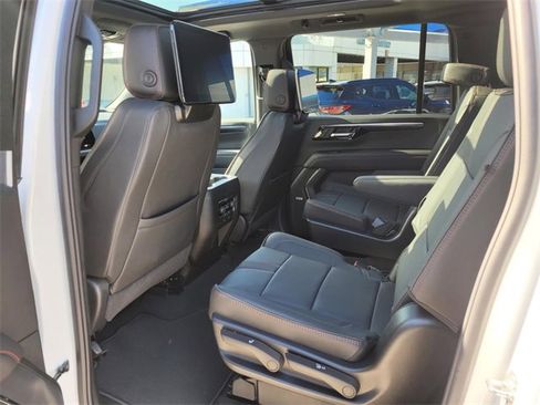 New 2026 Chevrolet Suburban RST w/ Advanced Technology Package image 7