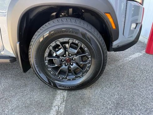 Certified 2023 Nissan Frontier PRO-4X w/ Pro-4X Premium Package AWD/4WD image 11