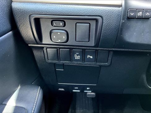 Used 2013 Lexus ES 350 w/ Luxury Pkg image 34