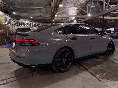 Used 2025 Honda Accord Sport image 4