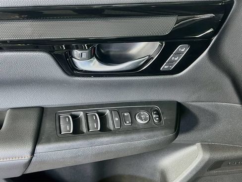 Used 2025 Honda CR-V Sport Touring image 12