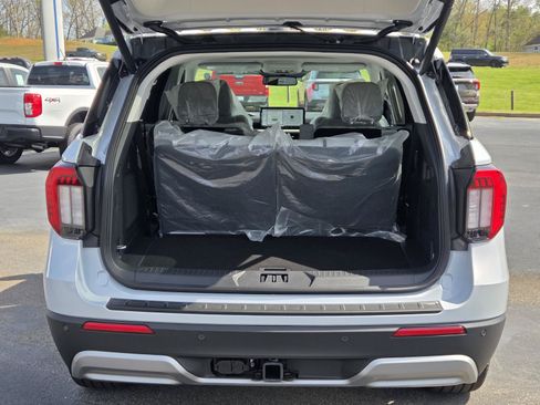 New 2026 Ford Explorer Platinum w/ LUX Leather Package AWD/4WD image 8