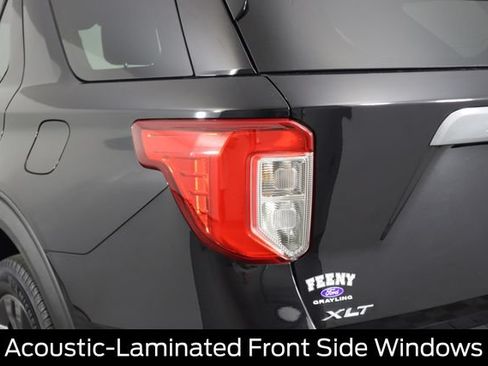 Used 2021 Ford Explorer XLT w/ Equipment Group 202A AWD/4WD image 27