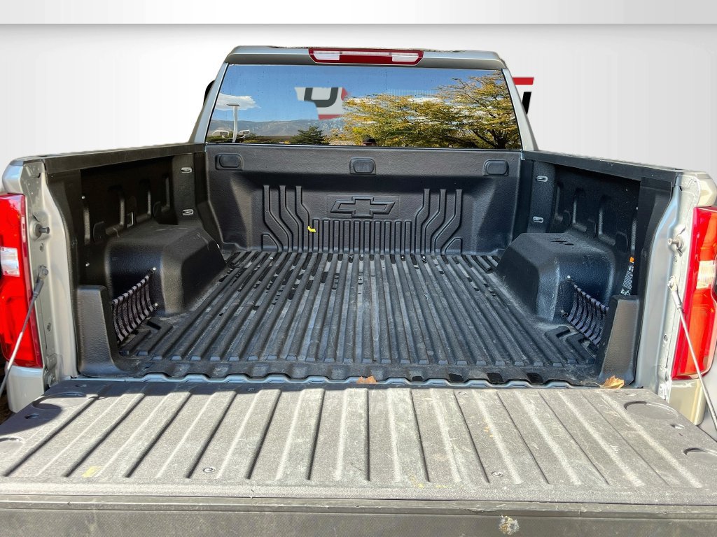 Used 2025 Chevrolet Silverado 1500 RST w/ Z71 Off-Road Package AWD/4WD image 26