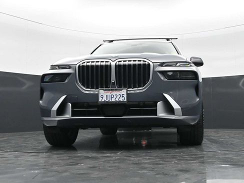 Used 2023 BMW X7 xDrive40i w/ Executive Package AWD/4WD image 27