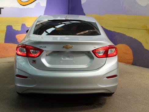 Used 2016 Chevrolet Cruze LT image 6