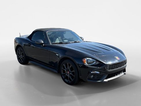 Used 2017 FIAT 124 Spider Abarth RWD image 9
